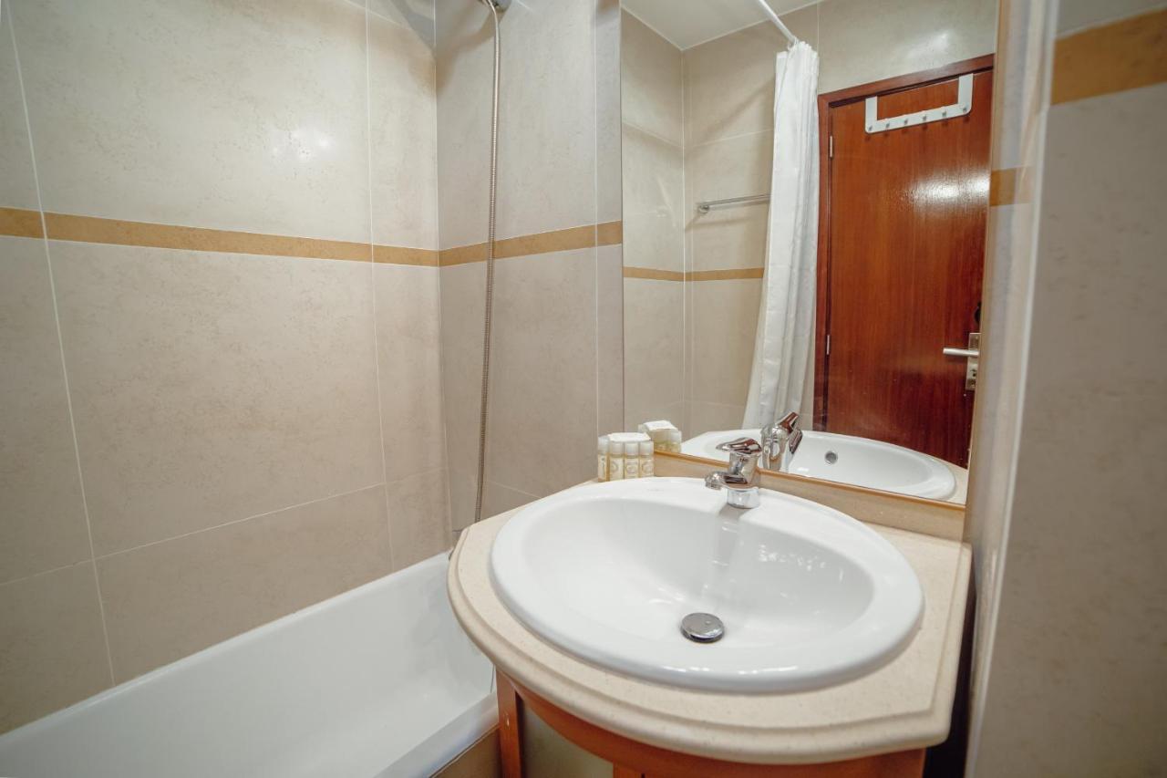Appartamento Bright Boavista By Vacationy OOporto Esterno foto